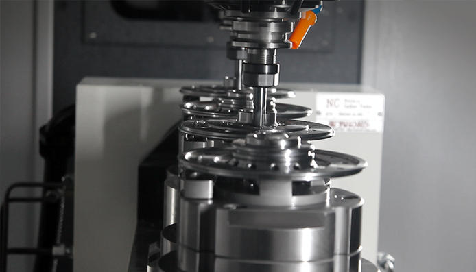 Z1, Z2-軸移動(dòng)